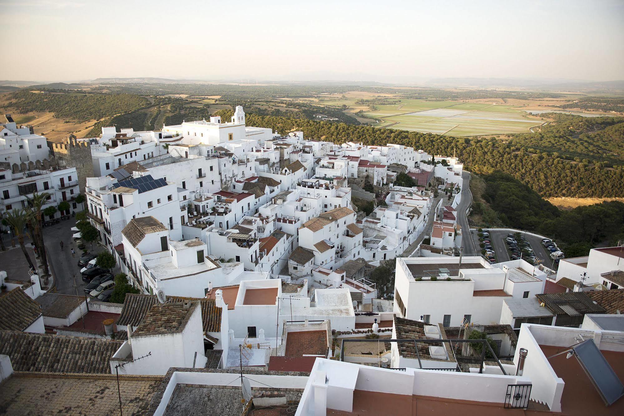 La Botica De Vejer Hotel เวเฮร์ เด ลา ฟรอนเตรา ภายนอก รูปภาพ